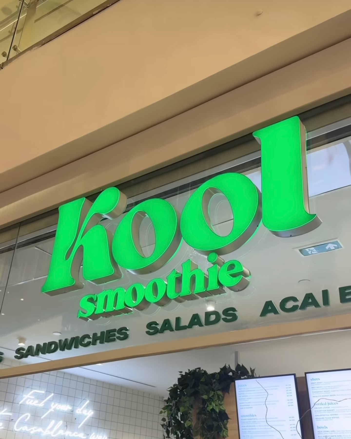 Kool Smoothie — Enseigne lumineuse centre commercial par Sign Print